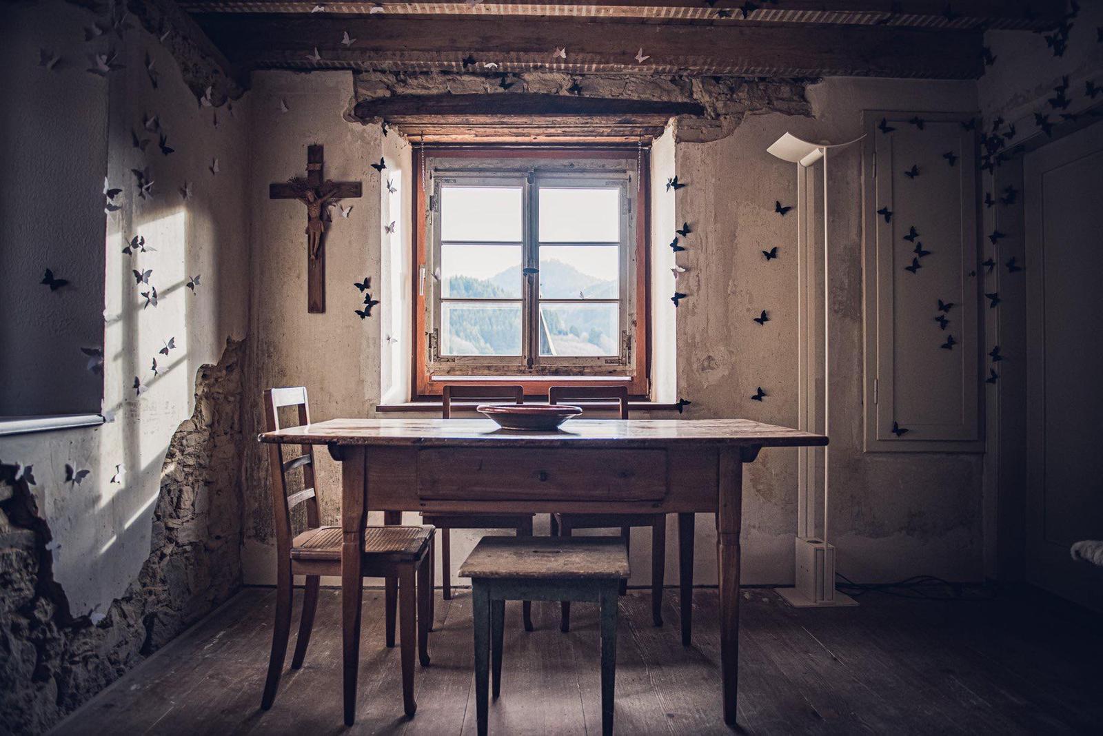 Foto: Jasmin Seidel - www.heimatliebe-jsphotography.de - Schmetterlingsinstallation: Michael Kindle - www.michaelakindle.com